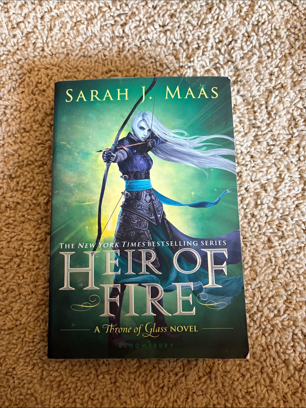 Heir of Fire by Sarah J. Maas - Green Cover Fantasy Novel